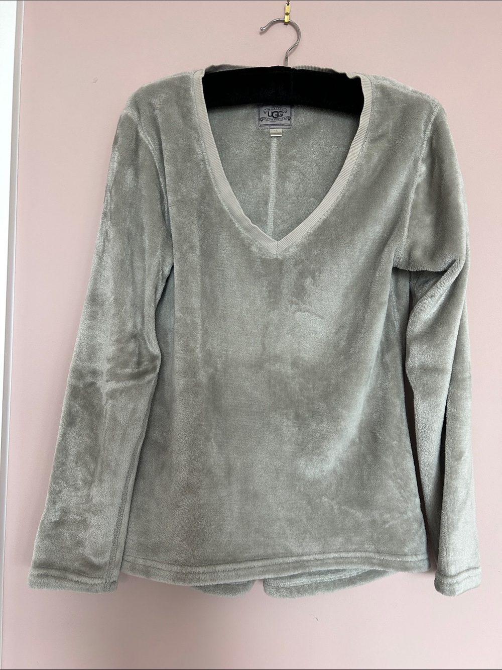 UGG Women's Plush V-Neck Pullover - Silver size XS